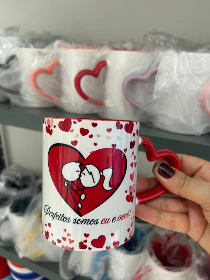 Caneca Alça Coração Vermelha