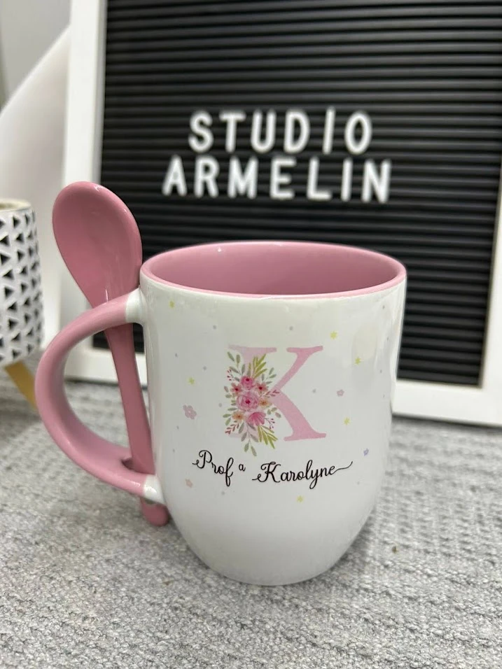 Caneca com Colher Rosa